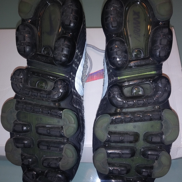 ❗SOLD❗NIKE VAPORMAX FLYKNIT SZ 9.5 WOMEN 8 MEN - Picture 8 of 8